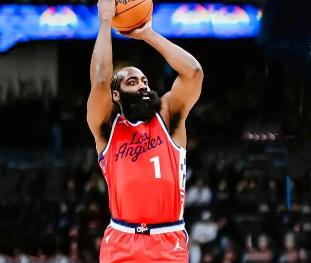 爵士鏖战步行者，哈登状态火热